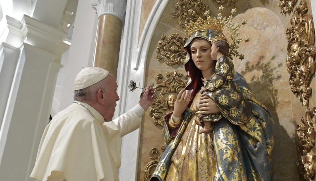 pope francis and mother mary