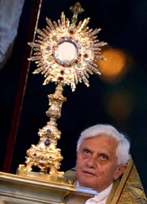 POPE BENEDICT XVI HOMILY ON CORPUS CHRISTI YEAR B. 5 POPE BENEDICT XVI HOMILY ON CORPUS CHRISTI YEAR B.